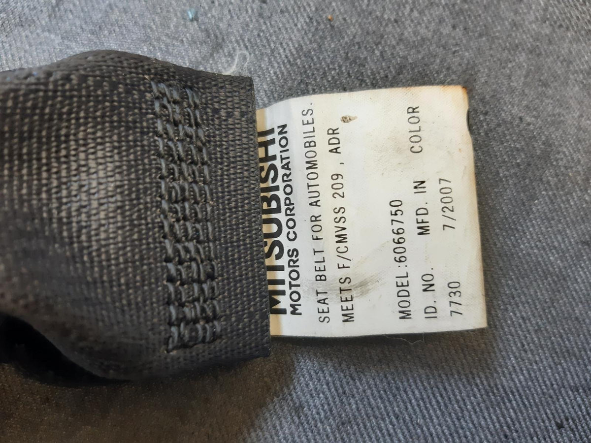 Nov 2006 to Sep 2009 - Mitsubishi Outlander ZG - Rear Centre Seat Belt
