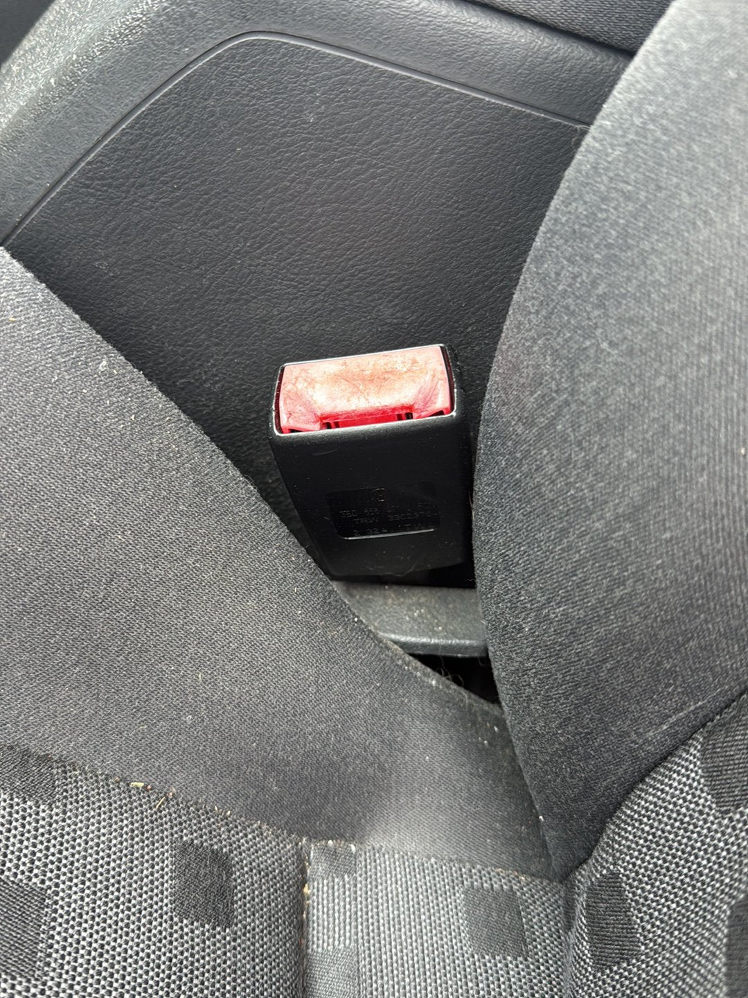 1998-2005 Volkswagen Passat- Left Front Seat Belt Stalk PN: