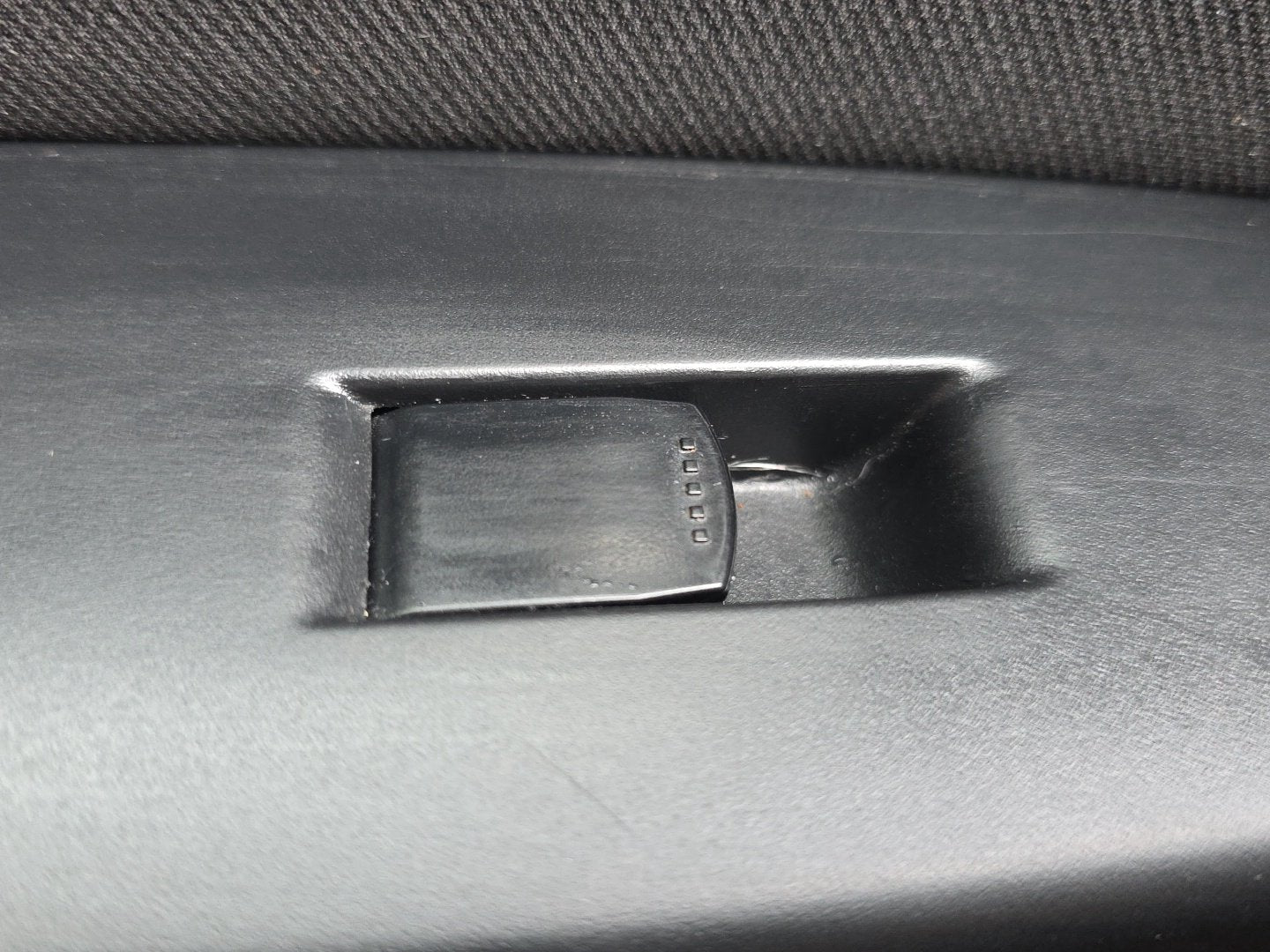 2006-2012 Suzuki SX4 YA11S - Left Window Switch PN: