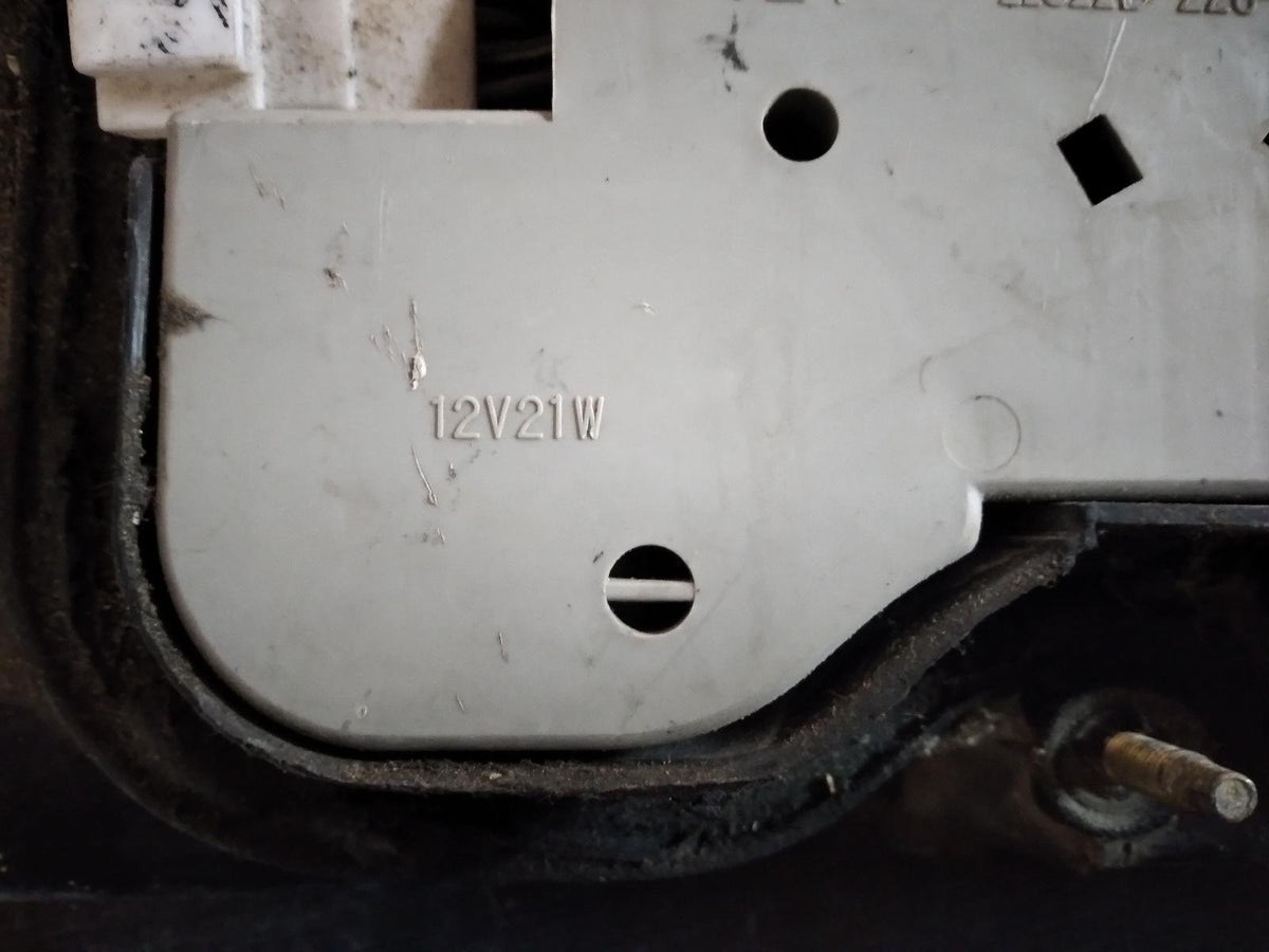 Sep 1993 to Sep 1997 - Nissan Bluebird U13 - Left Taillight