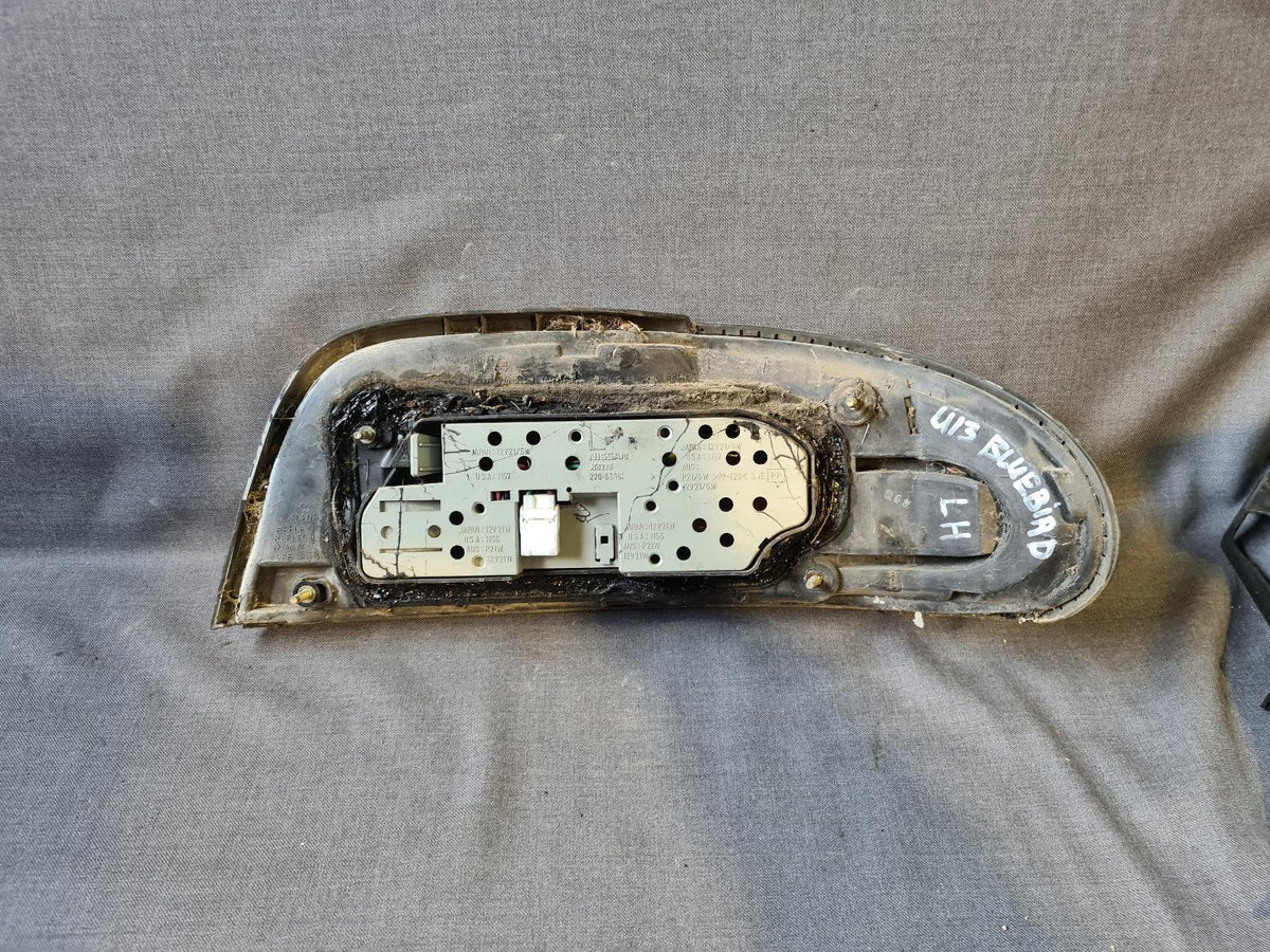 Sep 1993 to Sep 1997 - Nissan Bluebird U13 - Left Taillight