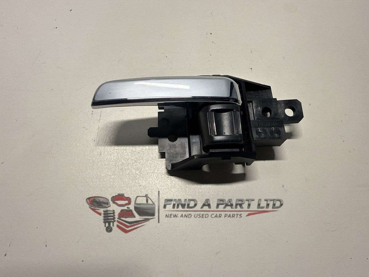 2016 Mitsubishi Outlander GF*W - Left Front Door Interior Handle PN:
