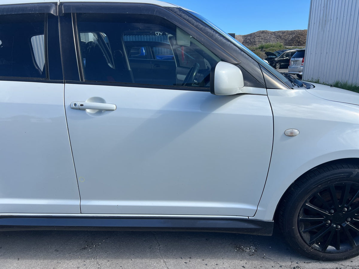 2006 Suzuki Swift ZC31S - Right Front Door Shell PN: