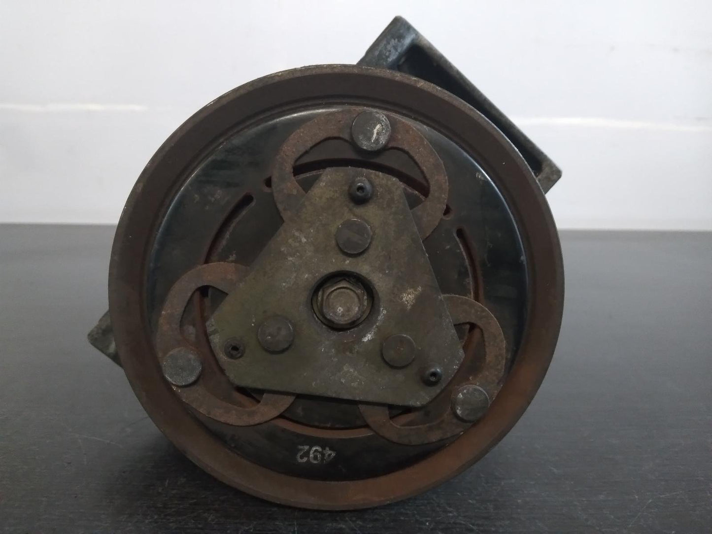 Sep 2004 to Jan 2013- Nissan Tiida C11 1.8L Engine Code MR18- A/C Compressor