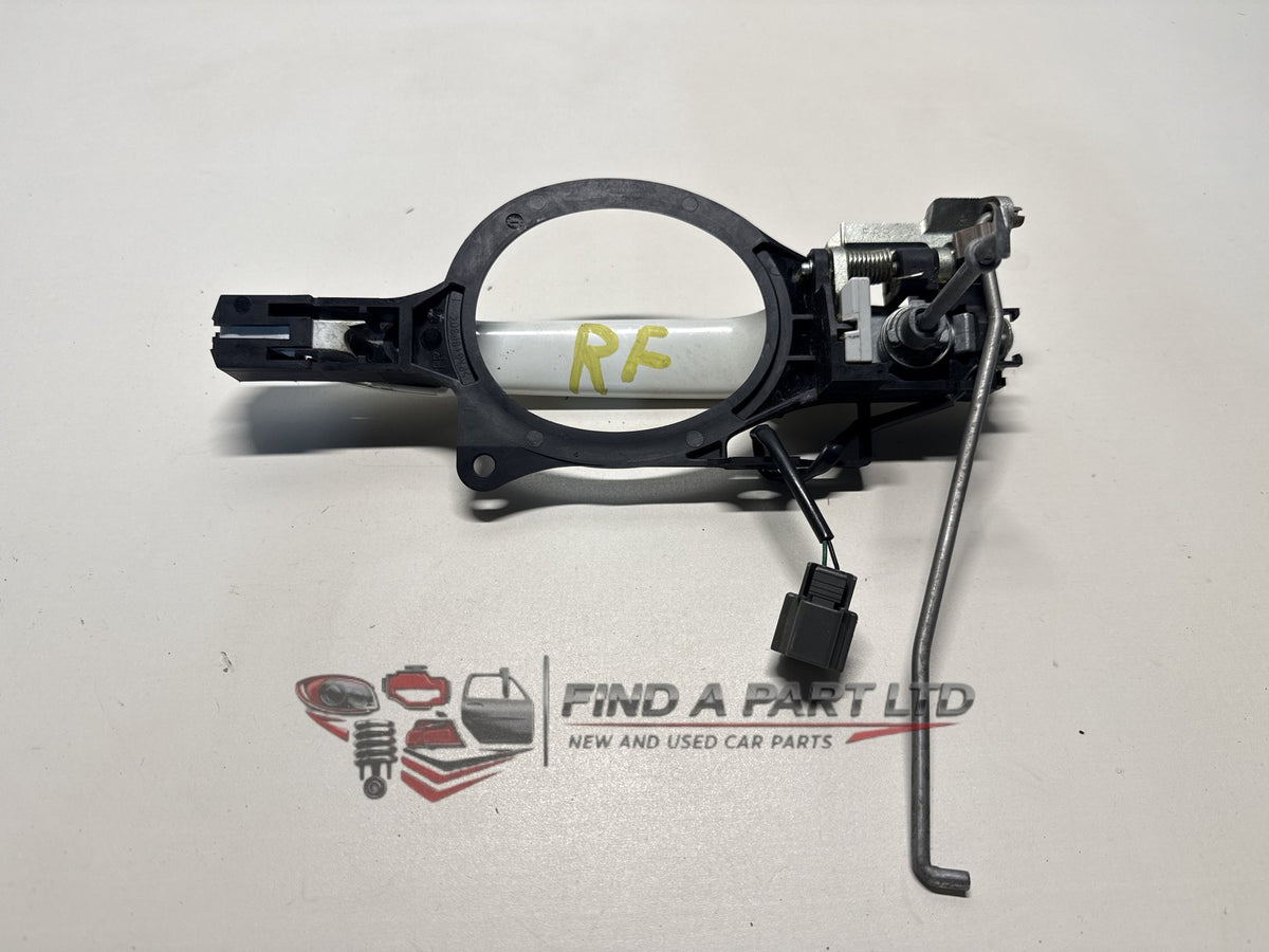 2016 Mitsubishi Outlander GF*W - Right Front Exterior Door Handle PN: