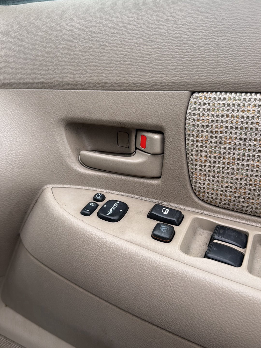 2003-2011 Toyota Raum Z20 NCZ20 - Right Front Door Interior Handle PN: