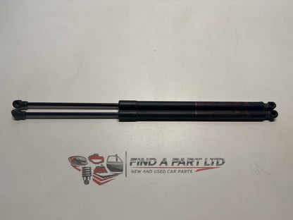 2016 Mitsubishi Outlander GF*W - tailgate strut pair PN: 5802A 559, 5802A600