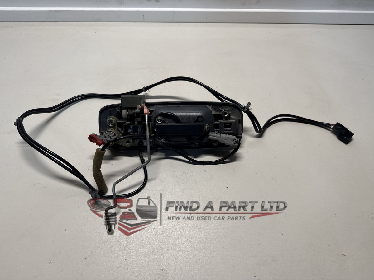 2006 Nissan X-Trail T30 - Left Front Door Exterior Handle PN: