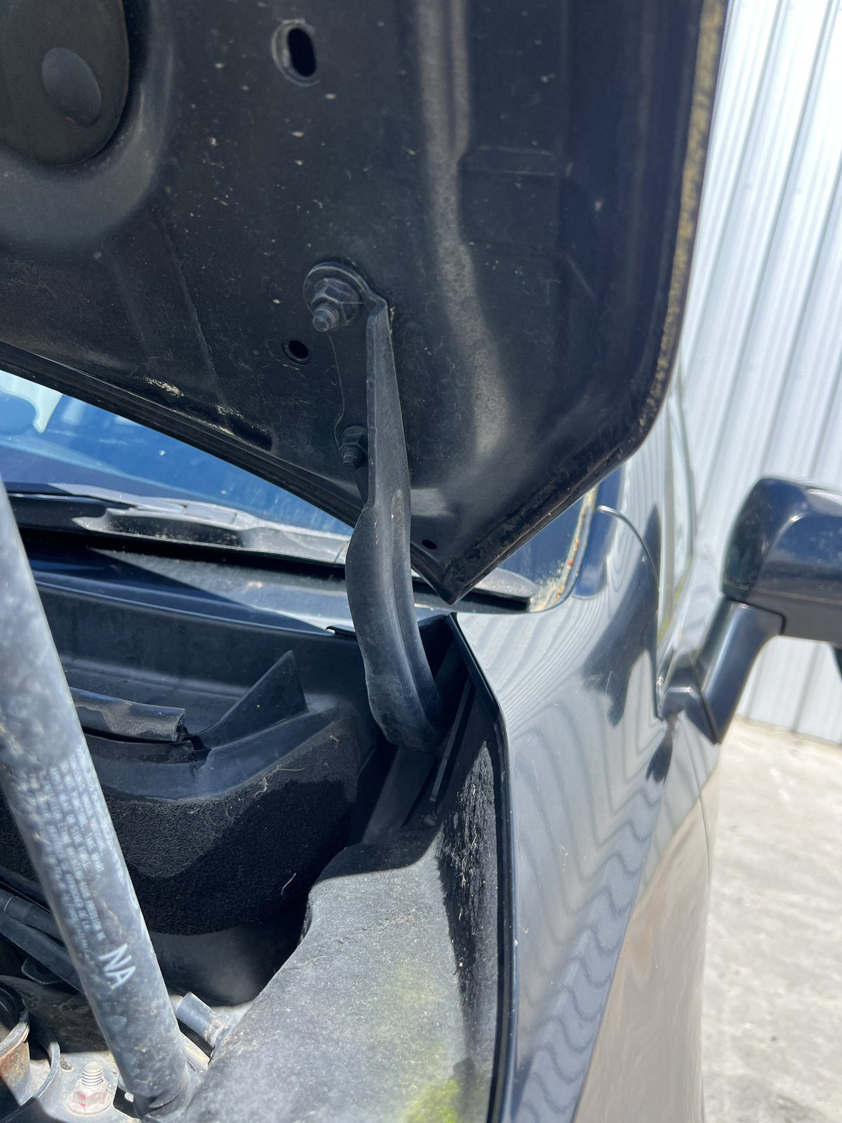 2013 Subaru Forester SJ5 - Left Bonnet Hinge PN: