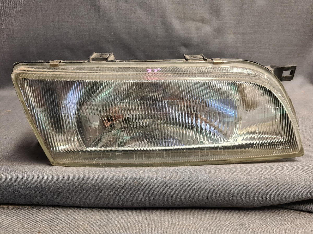 Oct 1995 to Mar 1998 - Nissan Pulsar N15 - Right Headlight - Ichikoh Lens# 1513