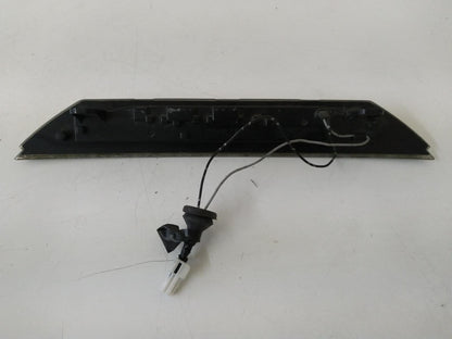 Nov 2006 to Sep 2009 - Mitsubishi Outlander ZG - High Level Stoplight