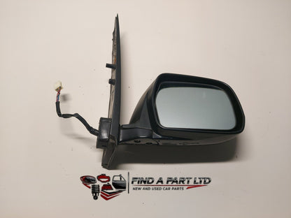2005 Toyota Estima R30 - Right Door Mirror PN: E4 012142