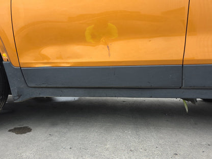 2017 Holden Trax TJ MY17 - Left Front Lower Door Moulding PN: