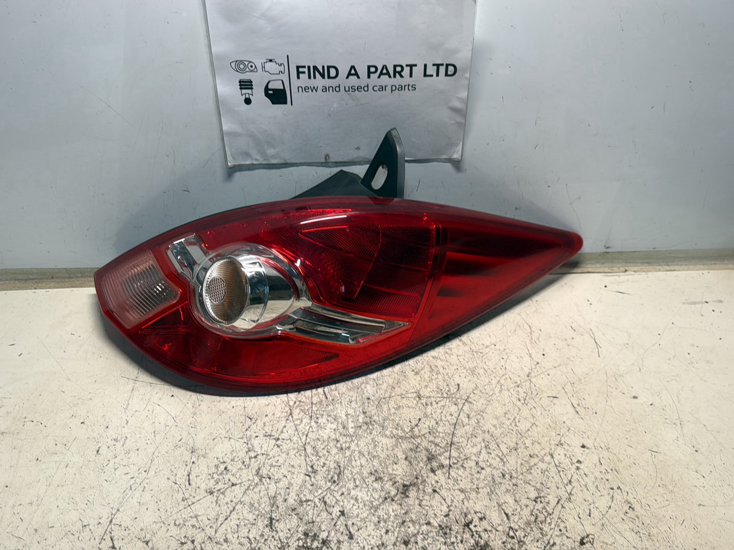 2008-2012 Nissan Tiida C11- Right Taillight PN: 7511