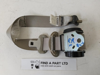 Nov 2006 to Sep 2009 - Mitsubishi Outlander ZG - Right Rear Centre Seat Belt - Mid