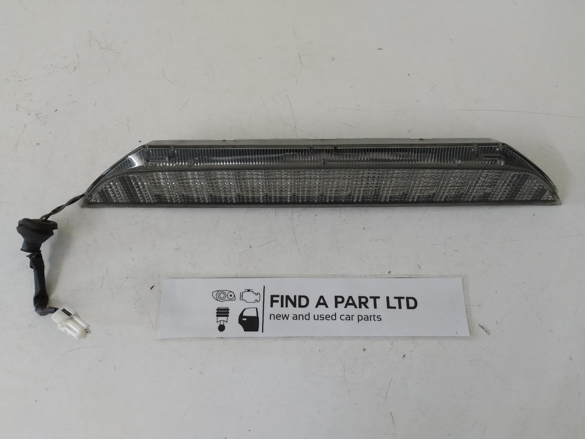 Nov 2006 to Sep 2009 - Mitsubishi Outlander ZG - High Level Stoplight