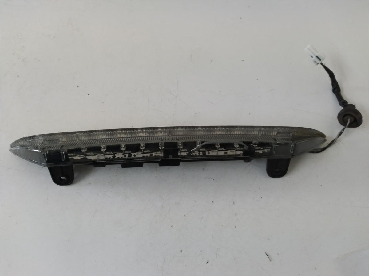 Nov 2006 to Sep 2009 - Mitsubishi Outlander ZG - High Level Stoplight