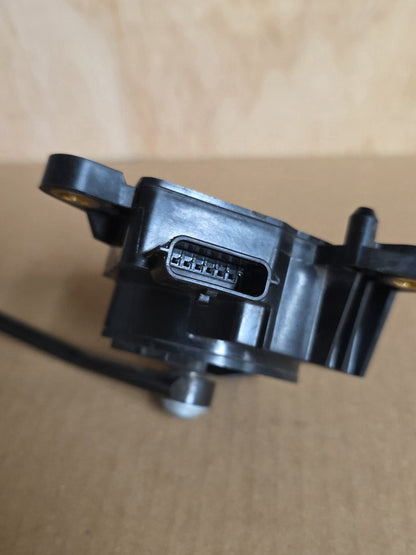 2004-2013 Nissan Tiida C11 C11- Accelerator Pedal PN: 2016A 01175