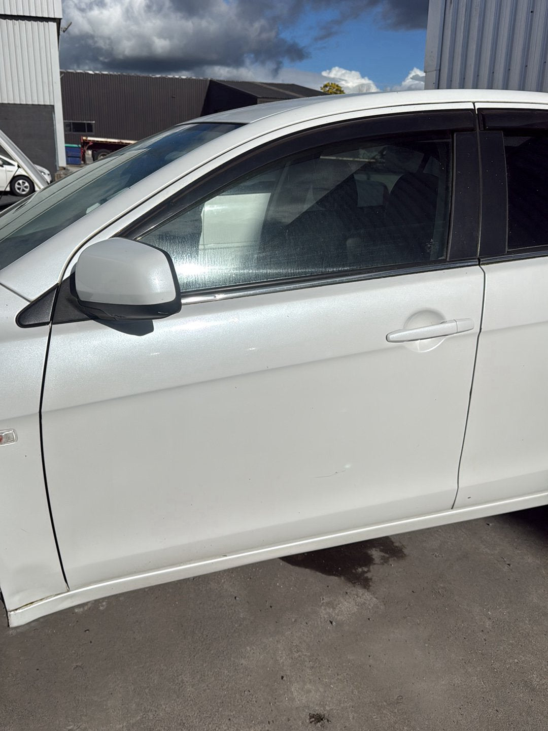 2004-2012 Mitsubishi Galant DJ CY4A - Left Front Door Shell PN: