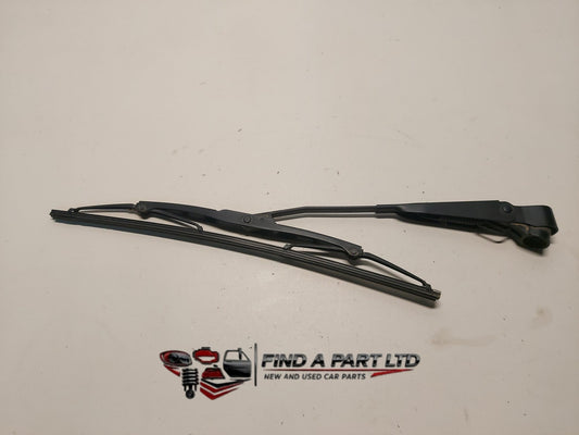 2009 Nissan Skyline Crossover J50 - Rear Wiper Arm PN: