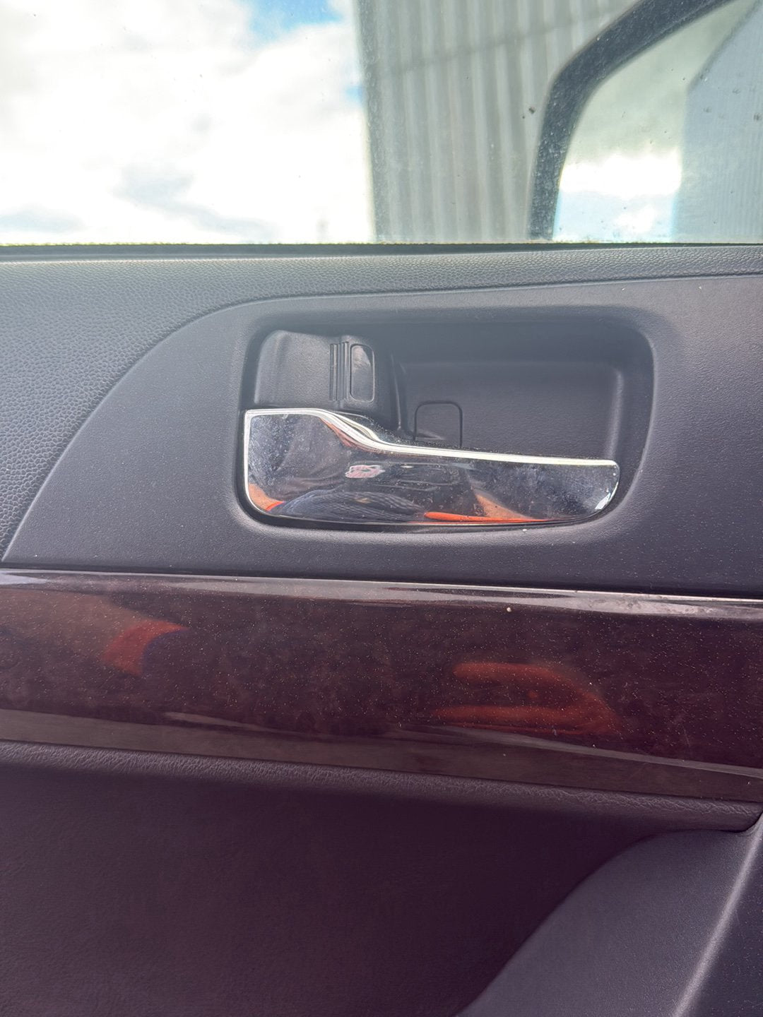 2004-2012 Mitsubishi Galant DJ CY4A - Left Front Door Interior Handle PN: