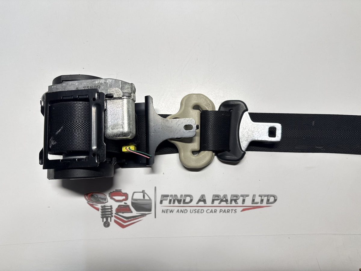 2015 Nissan Wingroad Y12 - Left Front Seat Belt PN: 6243432, 6243433