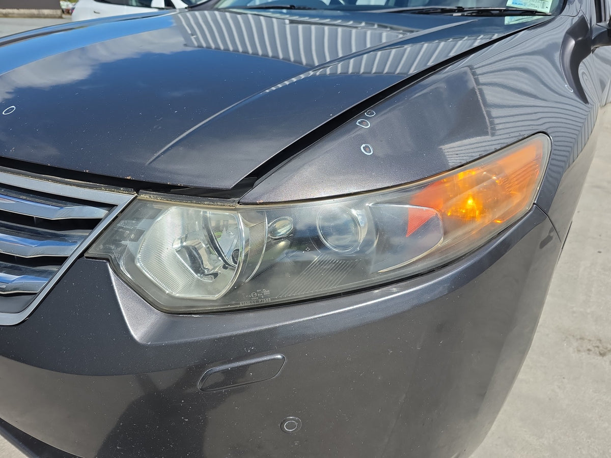 2008 Honda Accord CW - Left Headlight PN: Stanley P7566