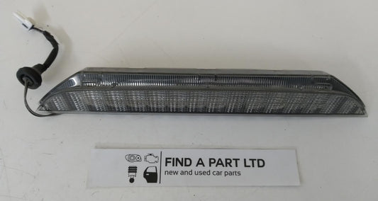 Nov 2006 to Sep 2009 - Mitsubishi Outlander ZG - High Level Stoplight