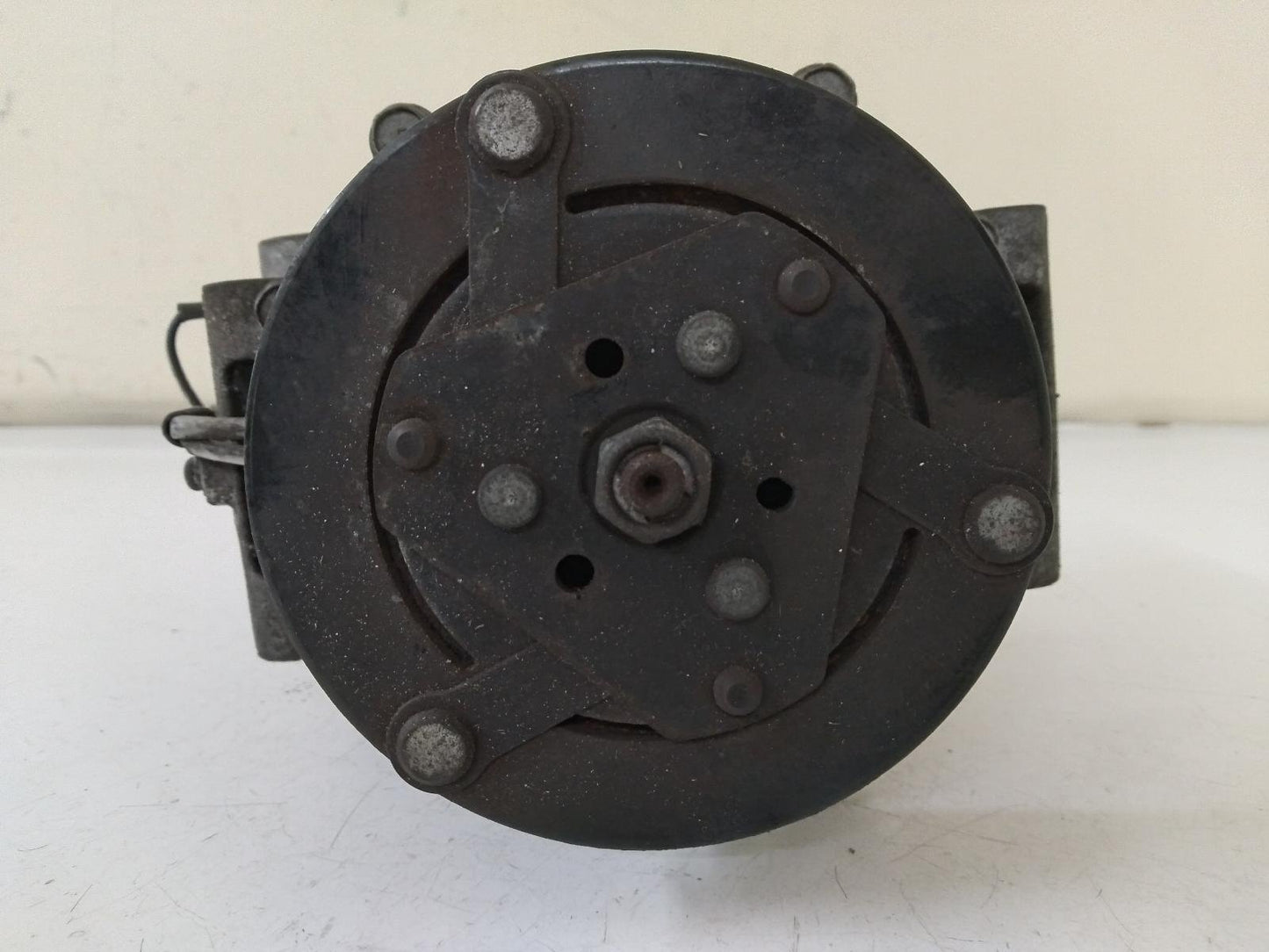 Nov 2006 to Jun 2008- Mitsubishi Outlander ZG 2.4L- A/C Compressor