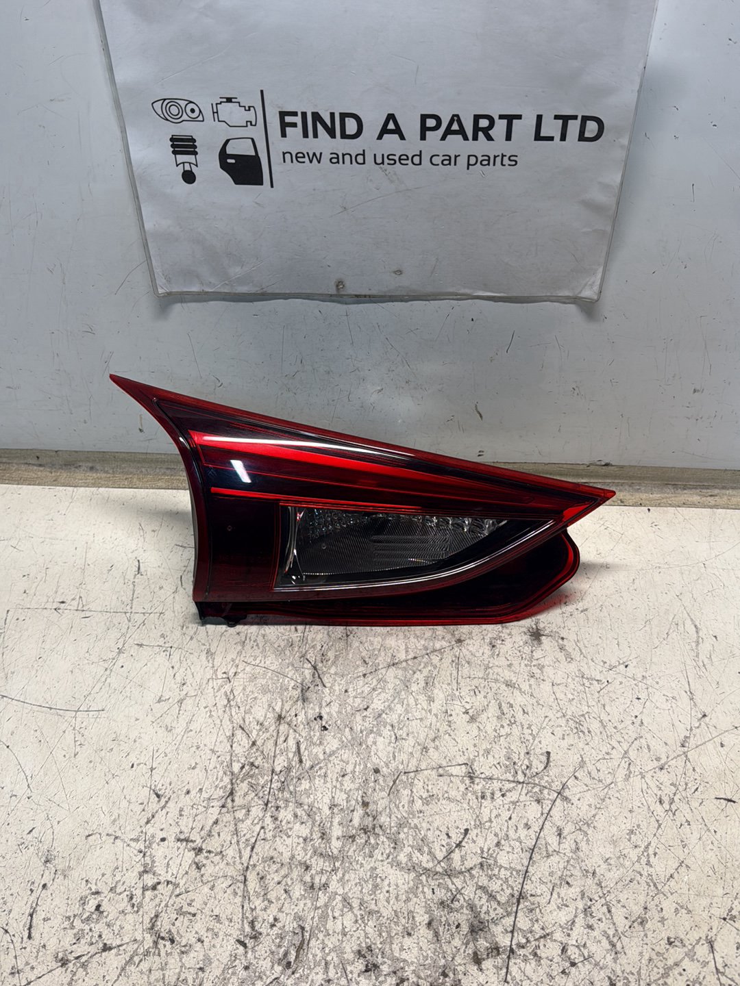 2009-2013 Mazda Axela- Left Tailgate Light PN: 2261981