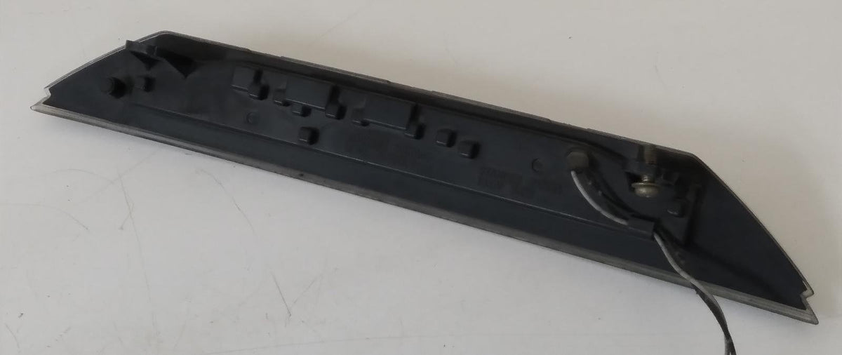 Nov 2006 to Sep 2009 - Mitsubishi Outlander ZG - High Level Stoplight