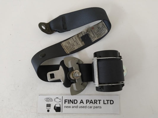 Nov 2006 to Sep 2009 - Mitsubishi Outlander ZG - Right Rear Centre Seat Belt - Mid