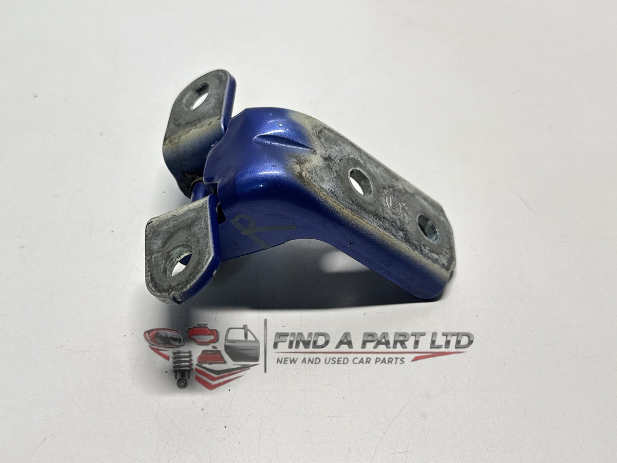 2014 Kia Rio JB - Right Upper Door Hinge PN: