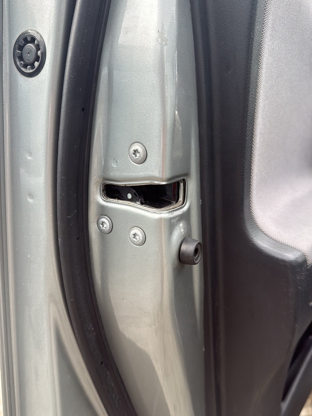 2009-2017 Toyota Wish ZGE20 - Left Front Lock Mechanism PN: