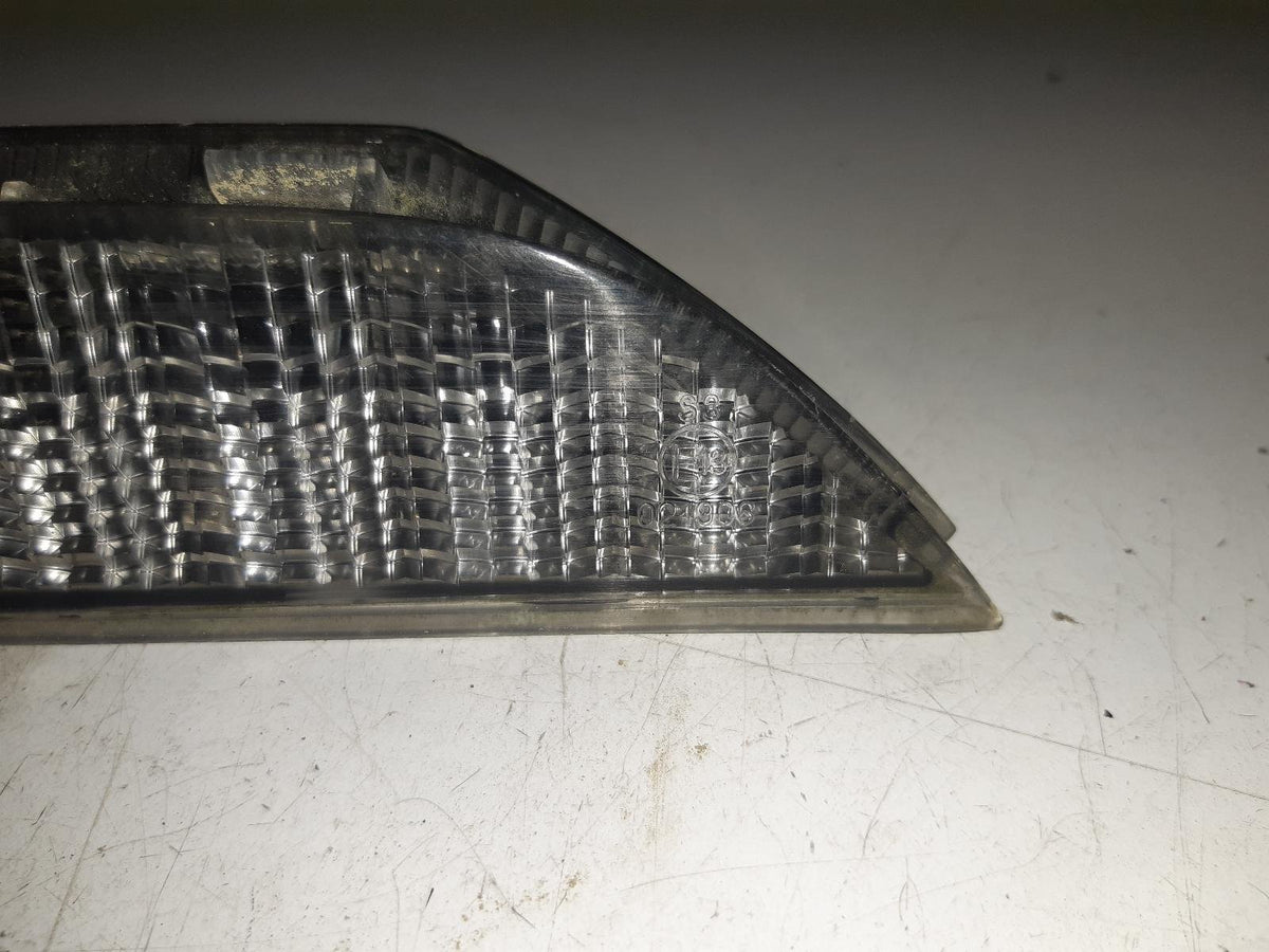 Nov 2006 to Sep 2009 - Mitsubishi Outlander ZG - High Level Stoplight