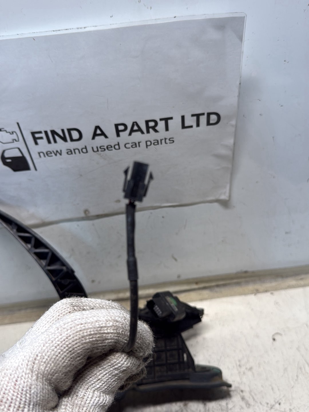 2006-2011 Mazda BT-50- Accelerator Pedal PN: AB39-9F836-CC