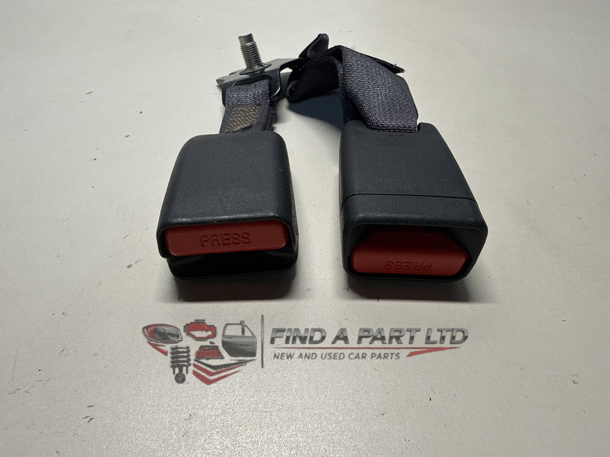 2008 Subaru Impreza GH - Centre Seat Belt Stalk PN: 070914CM, 070906AR