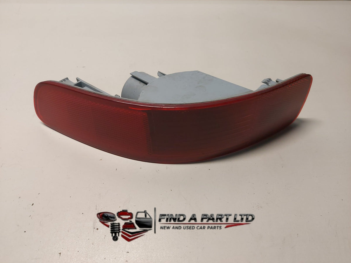 2010 Mitsubishi Outlander CW*W - Right Rear Bumper Reflector PN: RCL-009