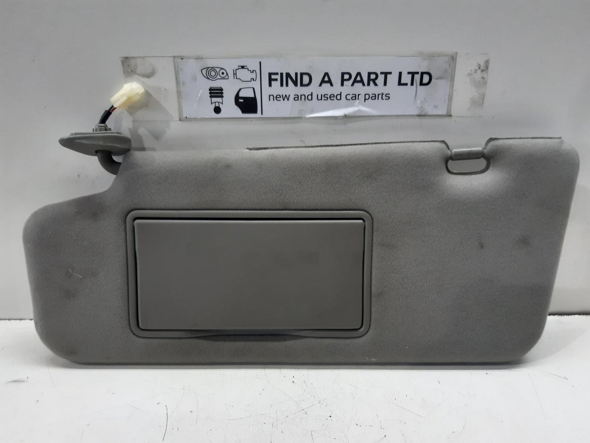 May 2002 to Dec 2008 - Nissan Murano Z50 - Left Sun Visor