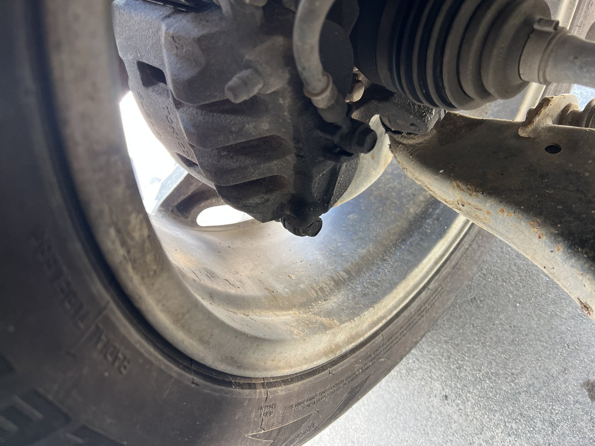 2013 Subaru Forester SJ5 - Left Front Caliper PN: