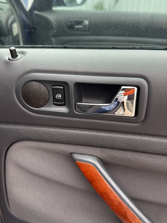 1998-2005 Volkswagen Passat- Right Rear Door Interior Handle PN: