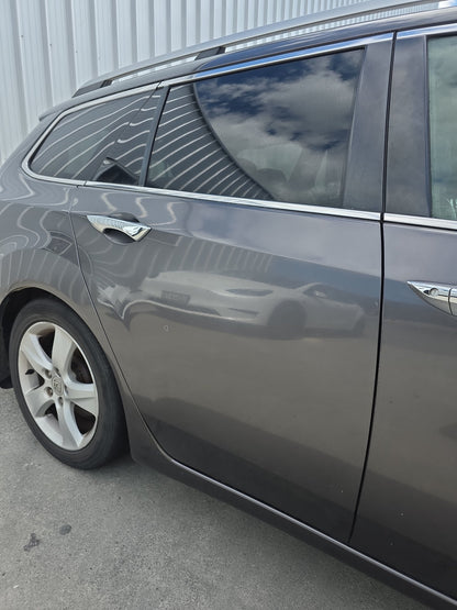 2008 Honda Accord CW - Right Rear Door Shell PN:
