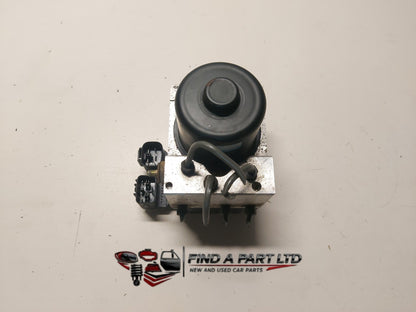2005 Toyota Estima R30 - ABS Pump/Modulator PN: 44510-32070
