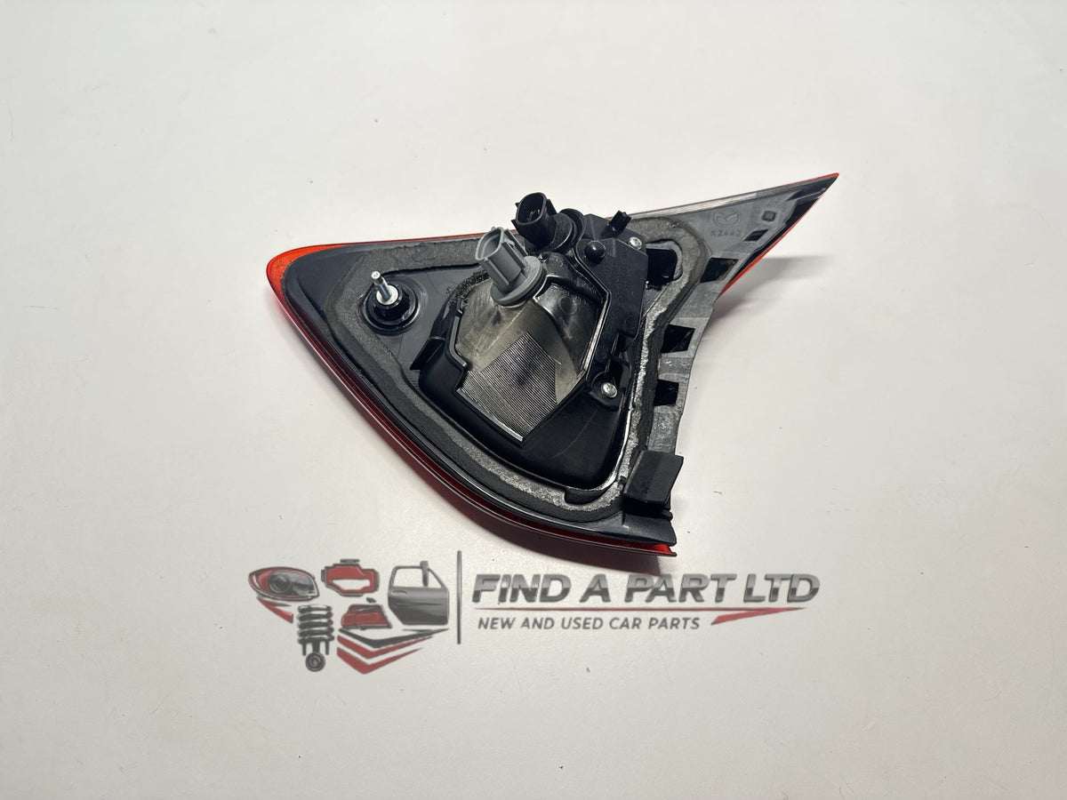 2013-2016 Mazda CX-5 KE - Left Tailgate Light PN: W0137