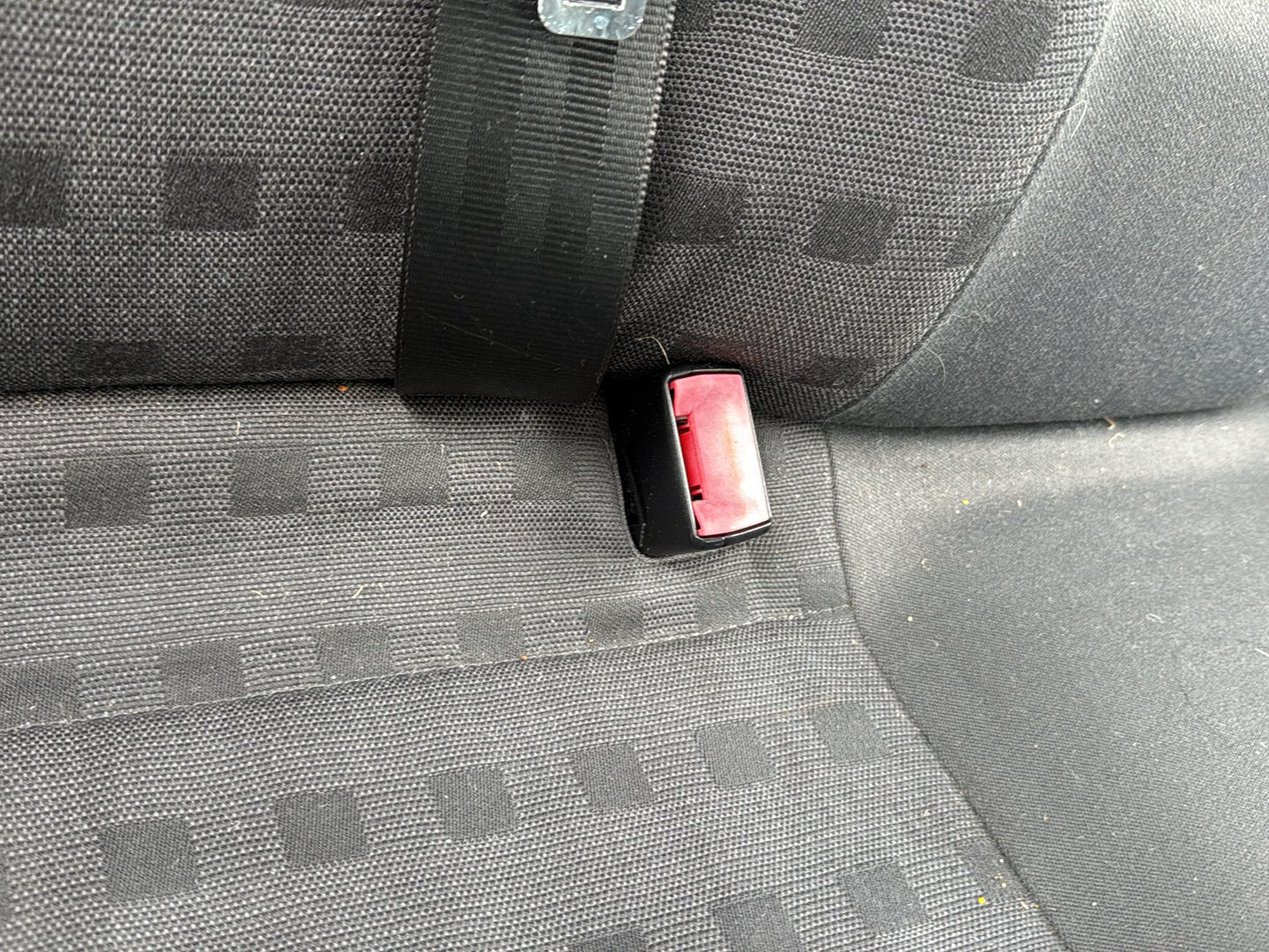 1998-2005 Volkswagen Passat- Right Rear Seat Belt Stalk PN: