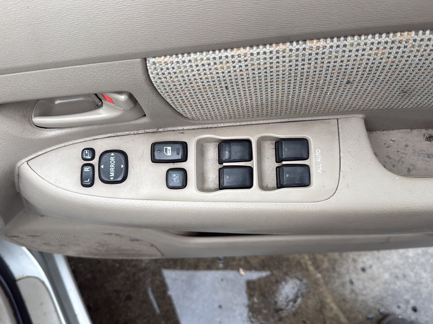 2003-2011 Toyota Raum Z20 NCZ20 - Master Power Window Switch PN: