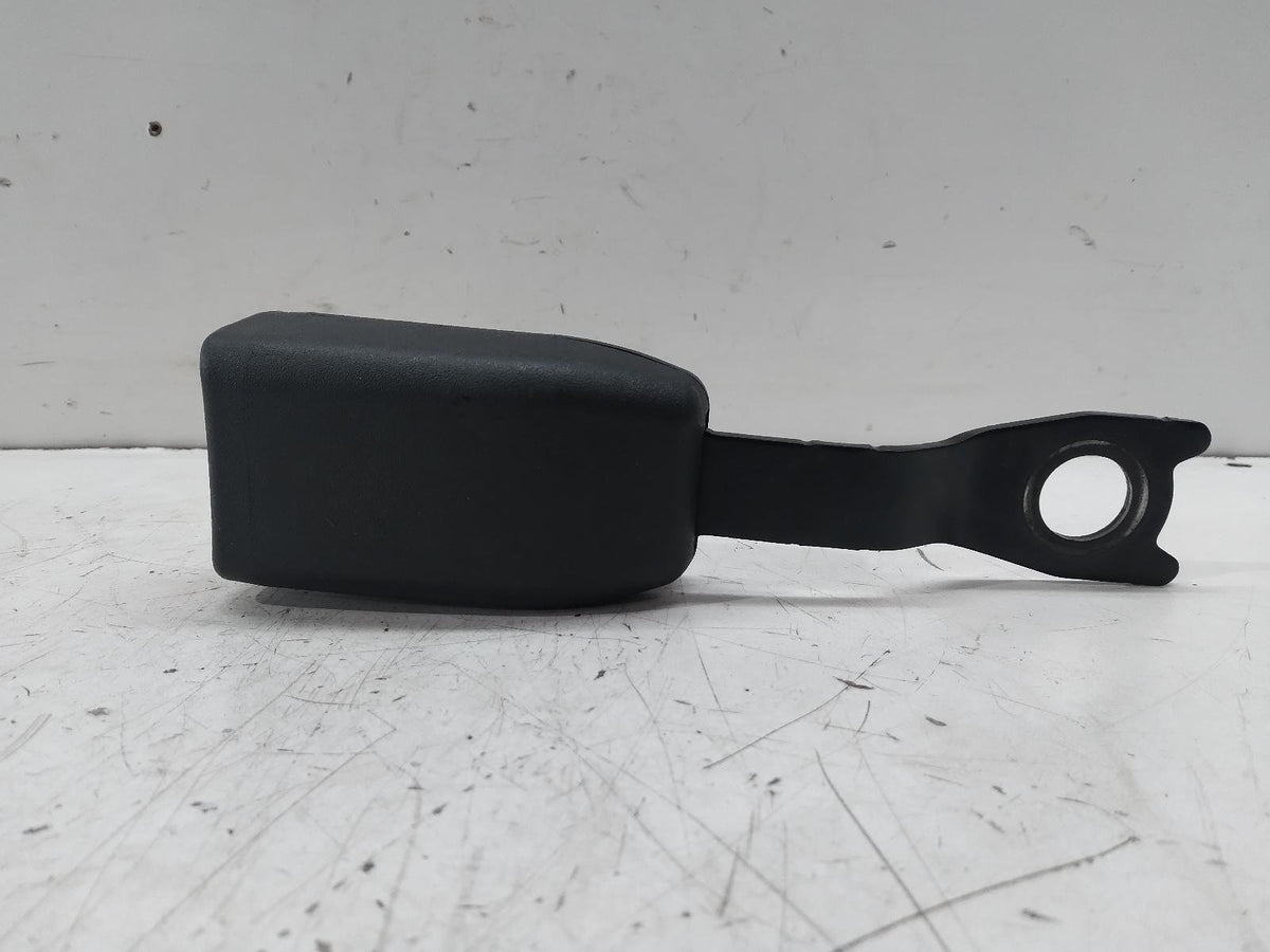 Nov 2006 to Sep 2009 - Mitsubishi Outlander ZG - Left Front Seat Belt Stalk