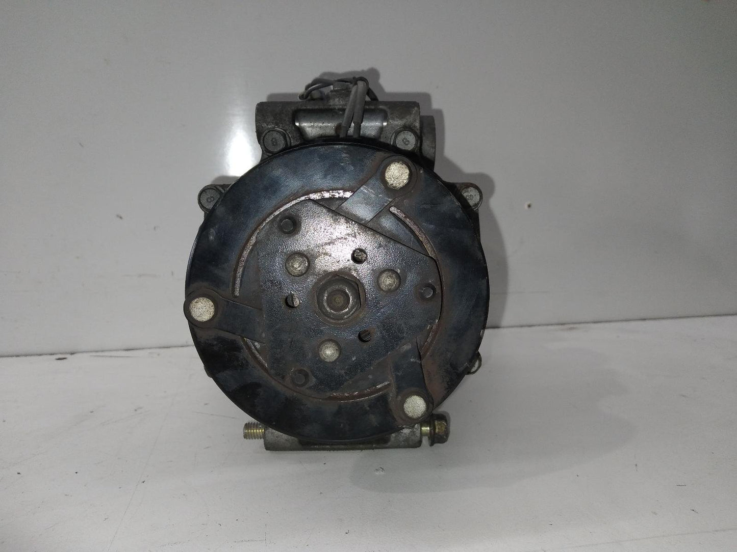 Nov 2006 to Jun 2008- Mitsubishi Outlander ZG 2.4L- A/C Compressor
