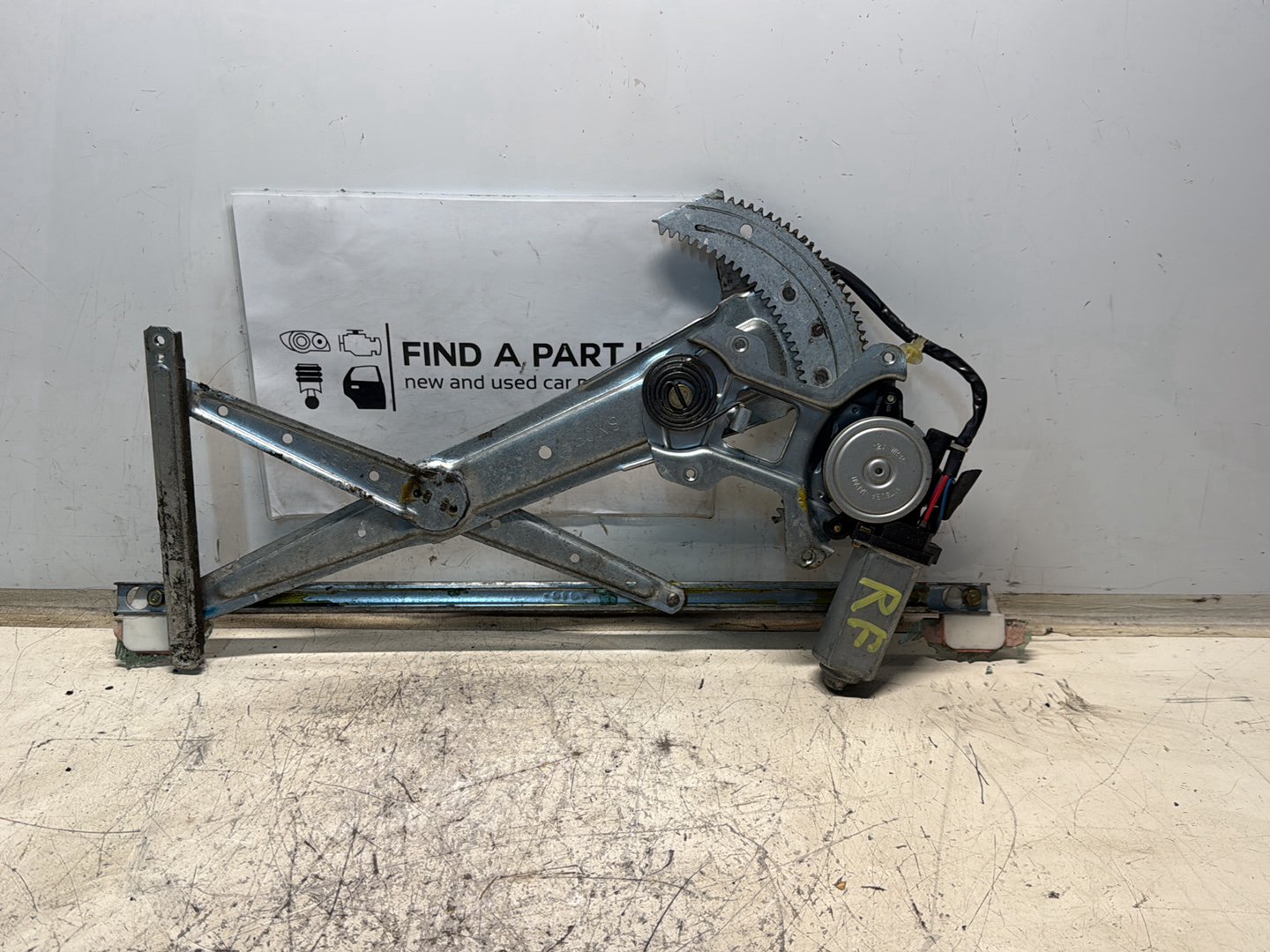 1995-1998 Honda Odyssey - Right Front Door Regulator PN: