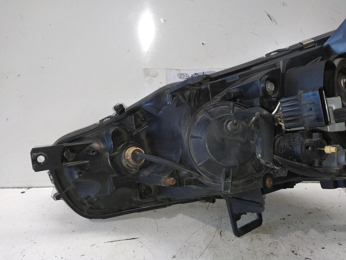 Sep 2009 to Oct 2012 - Mitsubishi Outlander ZH - Right Headlight - Halogen Type